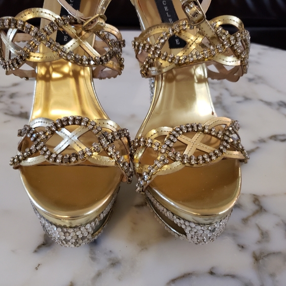 Gold with crystals and rhinestones platform high heel sandal 8.5 - Picture 4 of 6